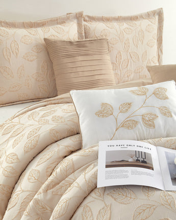 Kyro 7 Piece Leaves Comforter Set